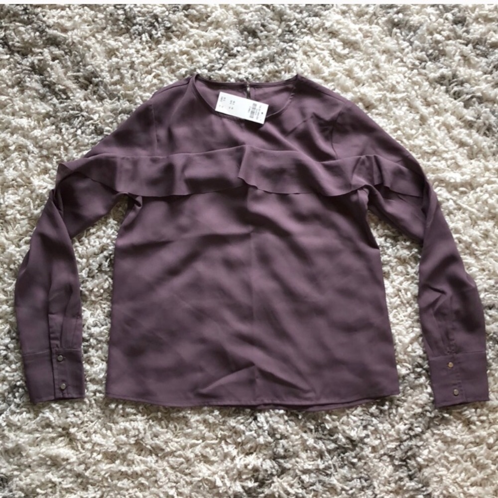 Abercrombie & Fitch Ruffle Blouse
